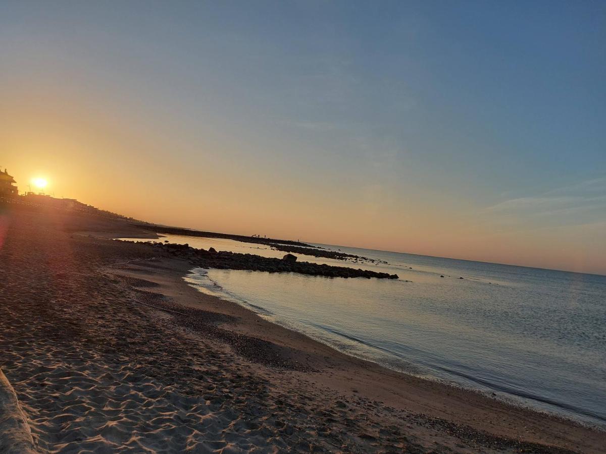Annadia Sweet Home B&B Lido di Ostia Exteriör bild