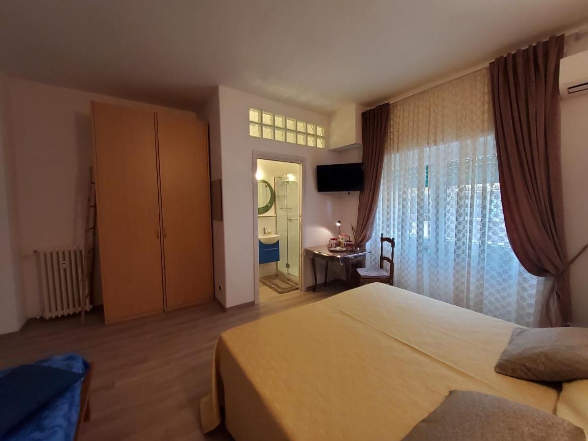 Annadia Sweet Home B&B Lido di Ostia Exteriör bild