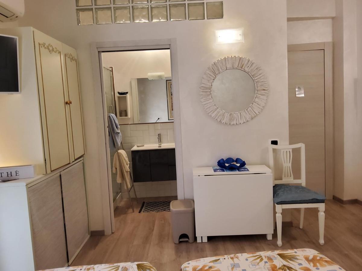Annadia Sweet Home B&B Lido di Ostia Exteriör bild