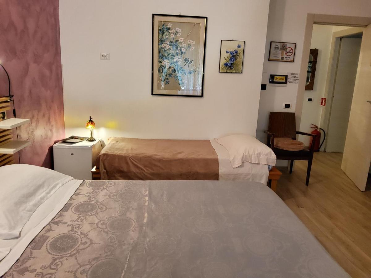 Annadia Sweet Home B&B Lido di Ostia Exteriör bild