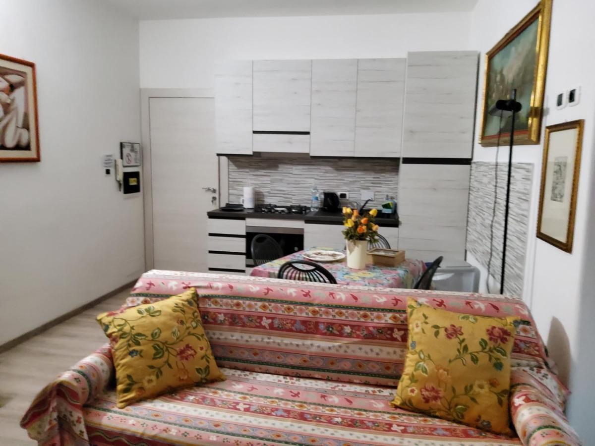 Annadia Sweet Home B&B Lido di Ostia Exteriör bild